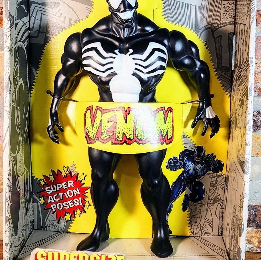 Toy Biz ( 1991 ) Supersize Superhero  Venom -15" Action Figure  .